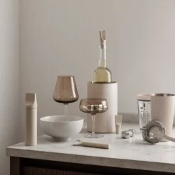 Sale Blomus ILO Bottle Stopper and Wine Pourer - Set
